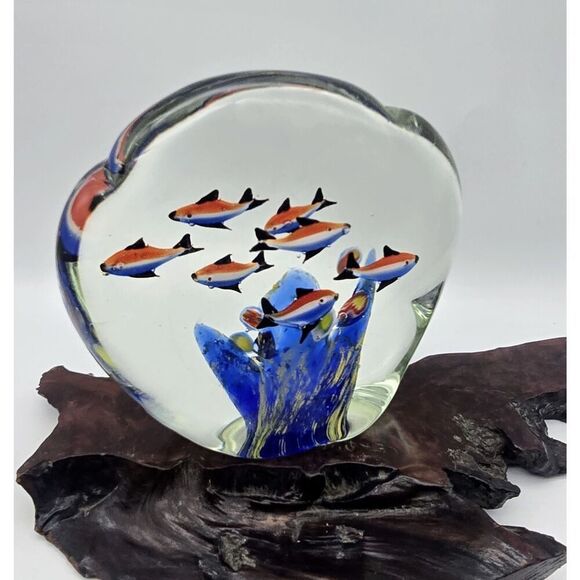 Vintage Large Clear Art Glass Fish Aquarium Paperweight - Picture 5 of 11